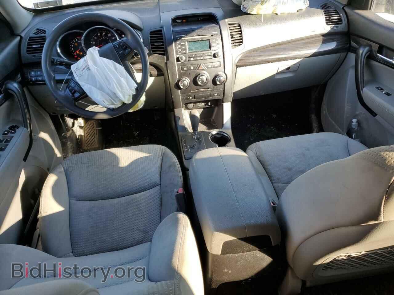 2011 KIA SORENTO - VIN: 5XYKTCA19BG164904 - Фото 8