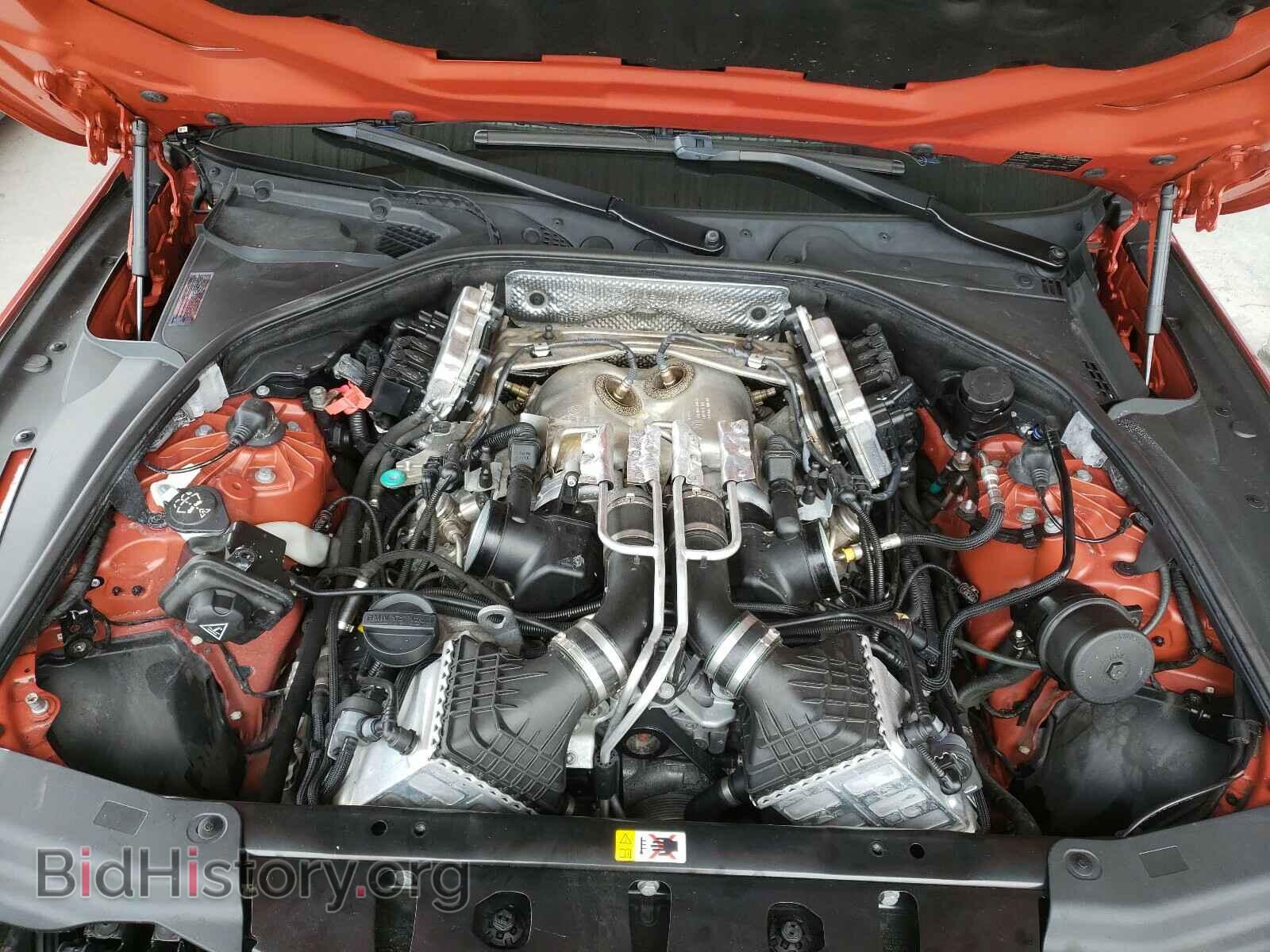 2014 BMW M6 - VIN: WBSLZ9C51EDZ78336 - Фото 9