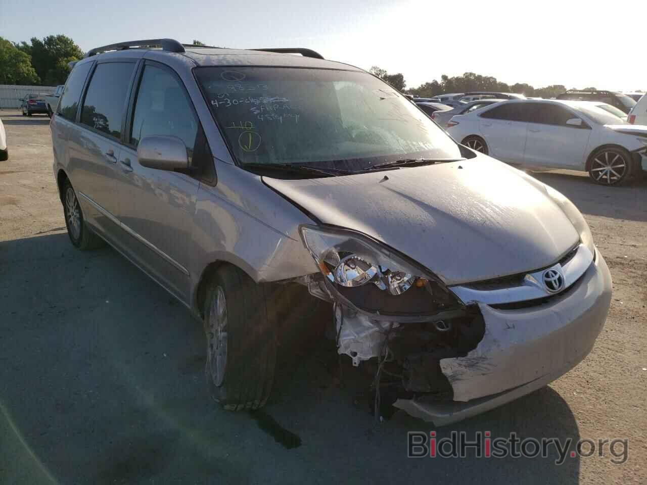 Фотография 5TDYK4CC0AS328219 - TOYOTA SIENNA 2010