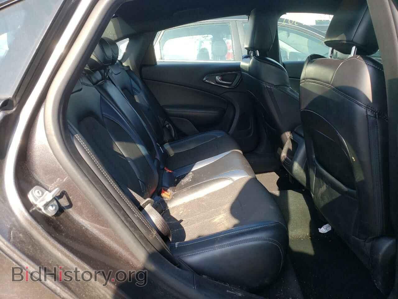 2016 CHRYSLER 200 - VIN: 1C3CCCBB3GN113690 - Фото 6