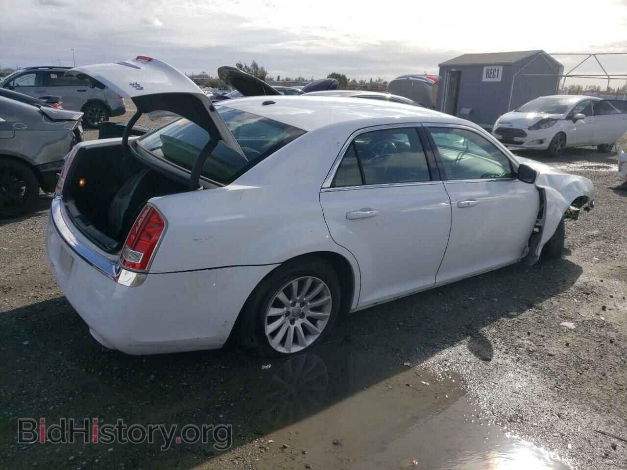 2013 CHRYSLER 300 - VIN: 2C3CCAAG0DH588252 - Фото 3