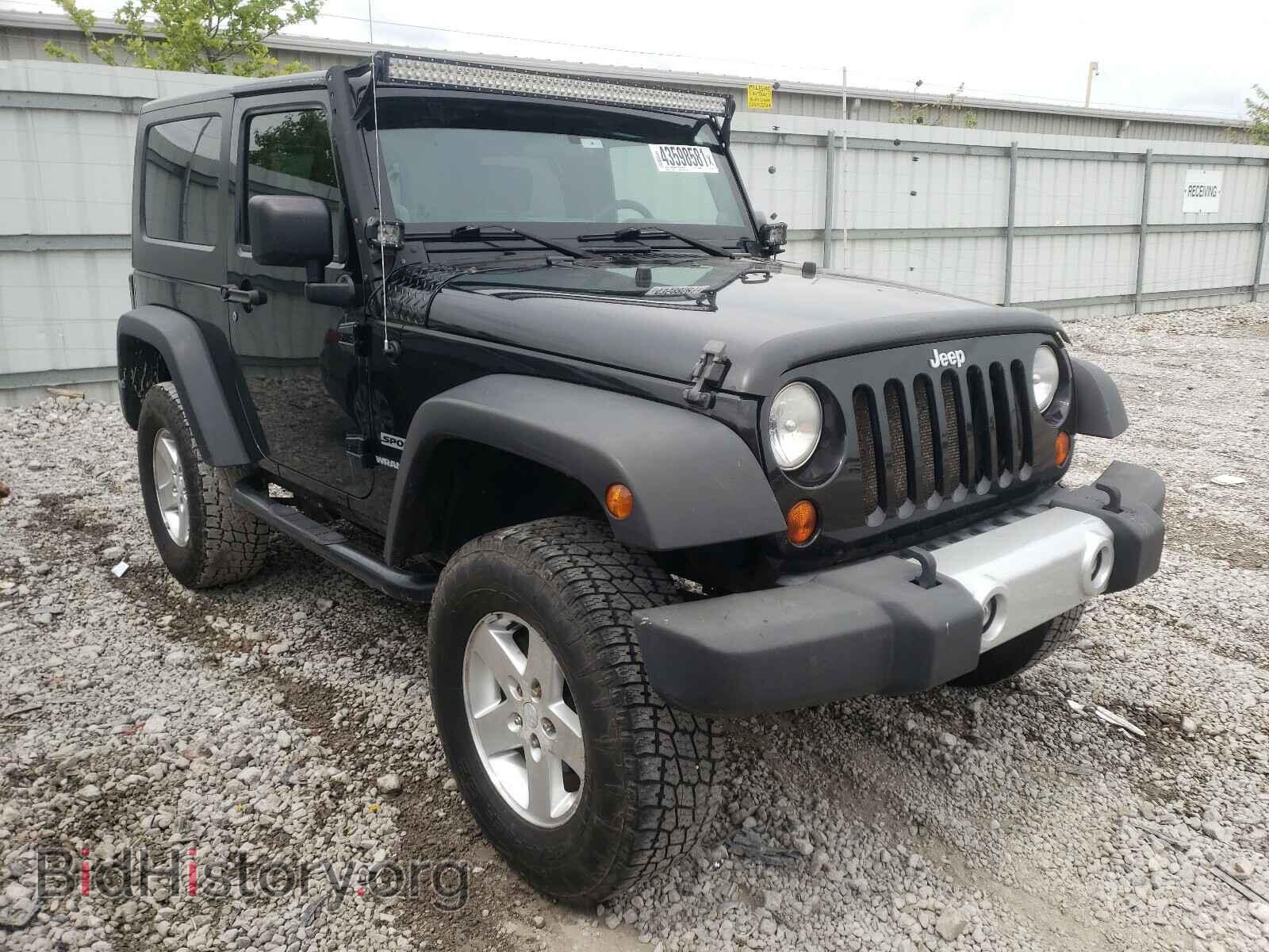 Photo 1J4AA2D10AL180090 - JEEP WRANGLER 2010