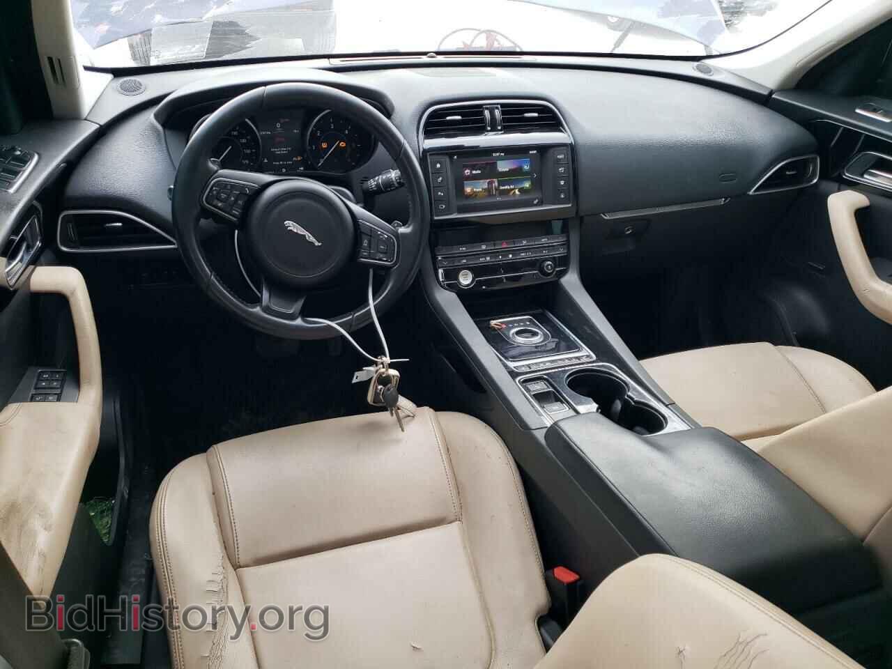 2017 JAGUAR F-PACE - VIN: SADCJ2BN8HA091544 - Photo 8