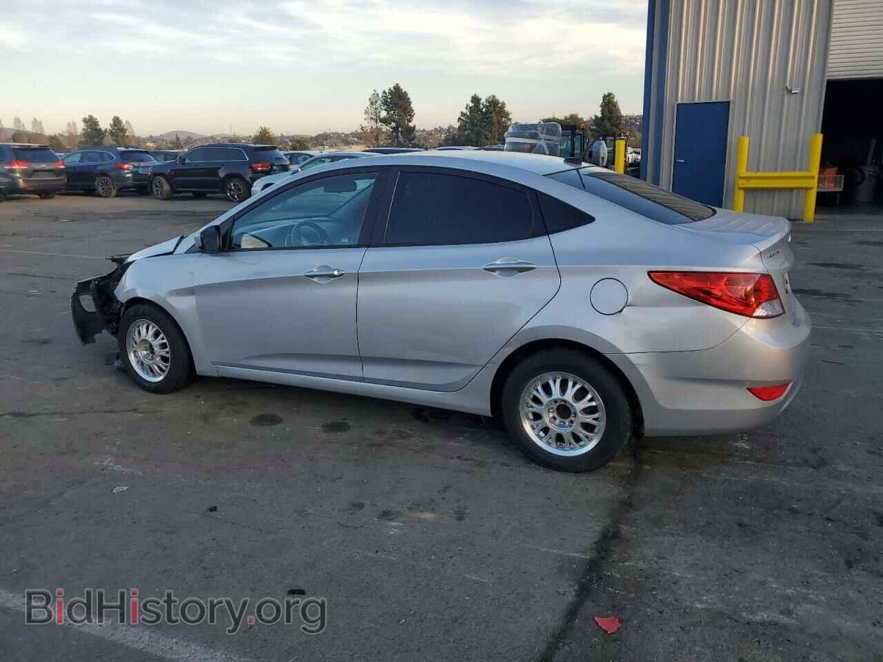 2013 HYUNDAI ACCENT - VIN: KMHCT4AE6DU502818 - Фото 2