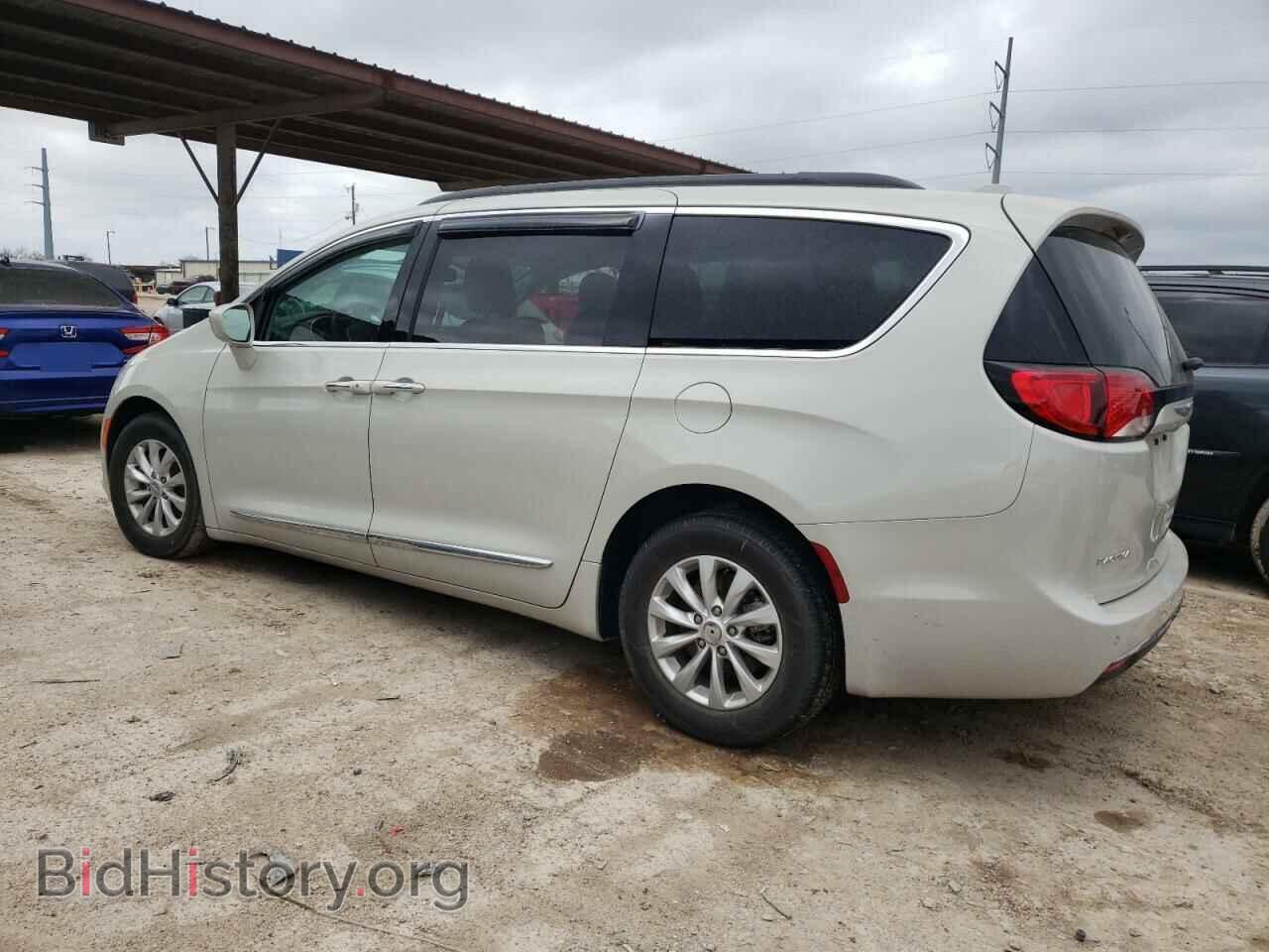 2017 CHRYSLER PACIFICA - VIN: 2C4RC1BG5HR688965 - Photo 2