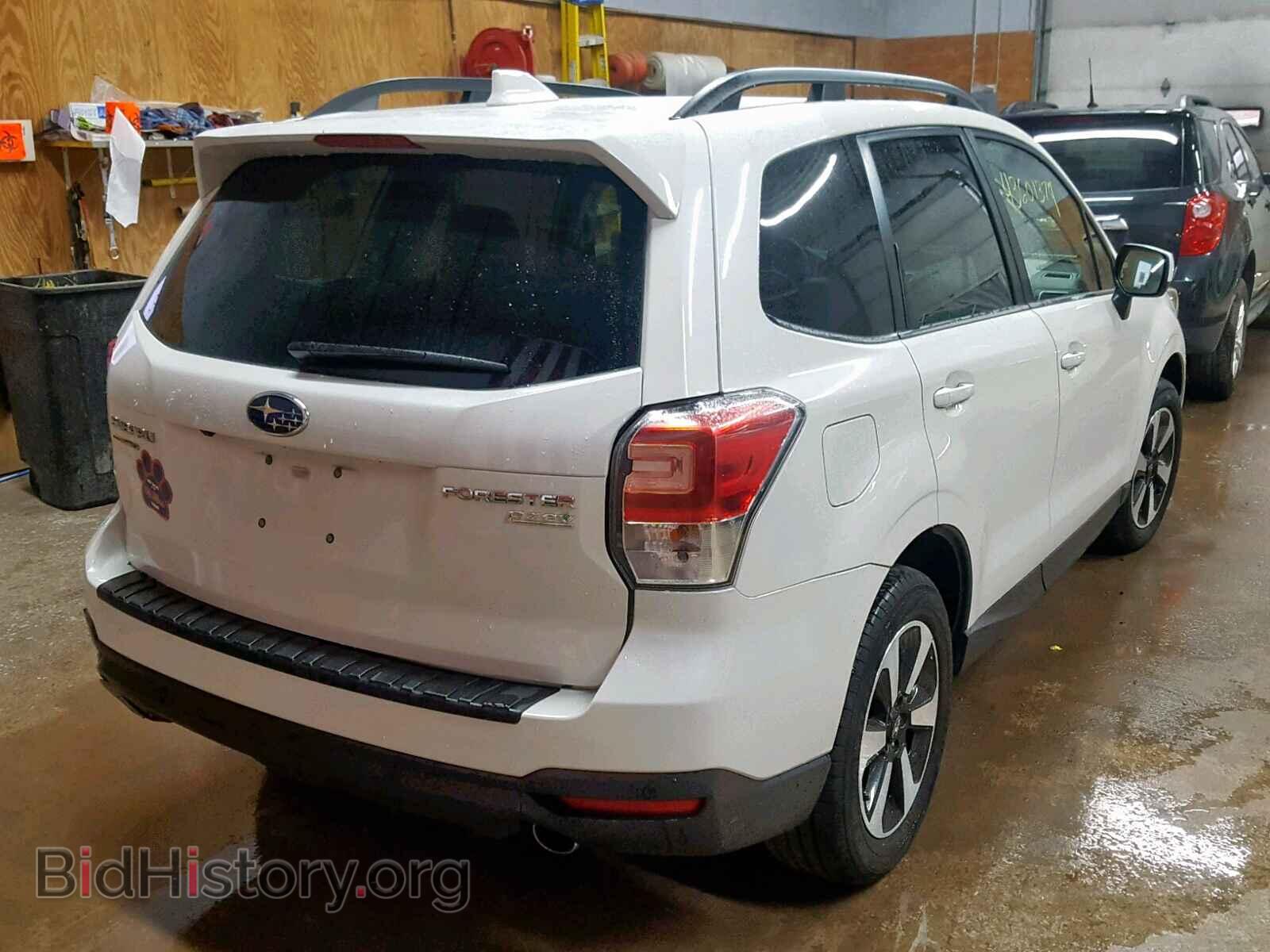 2017 SUBARU FORESTER - VIN: JF2SJARC7HH424590 - Фото 4