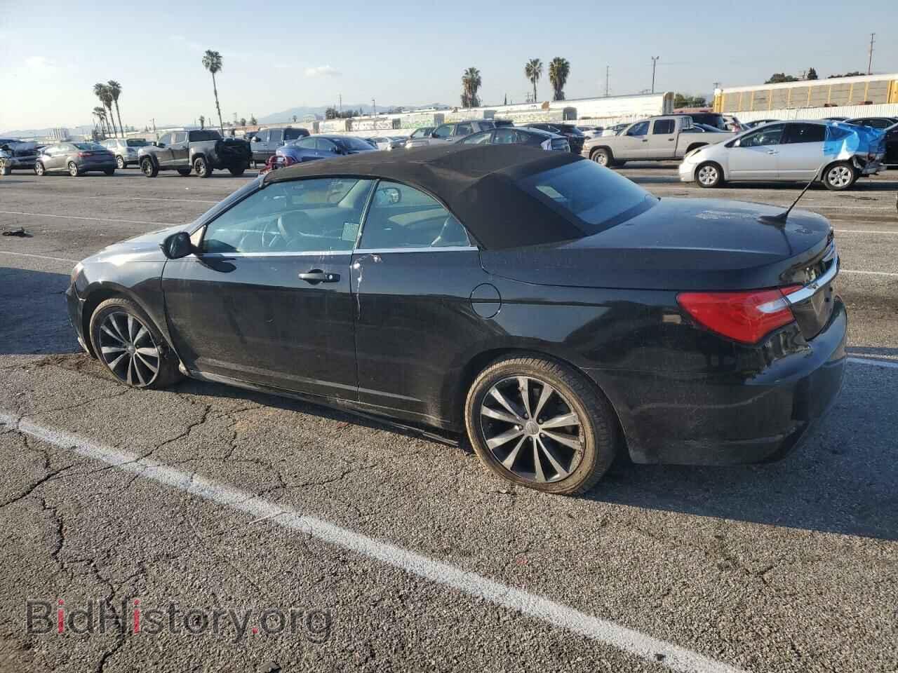 2013 CHRYSLER 200 - VIN: 1C3BCBGG3DN699538 - Фото 2