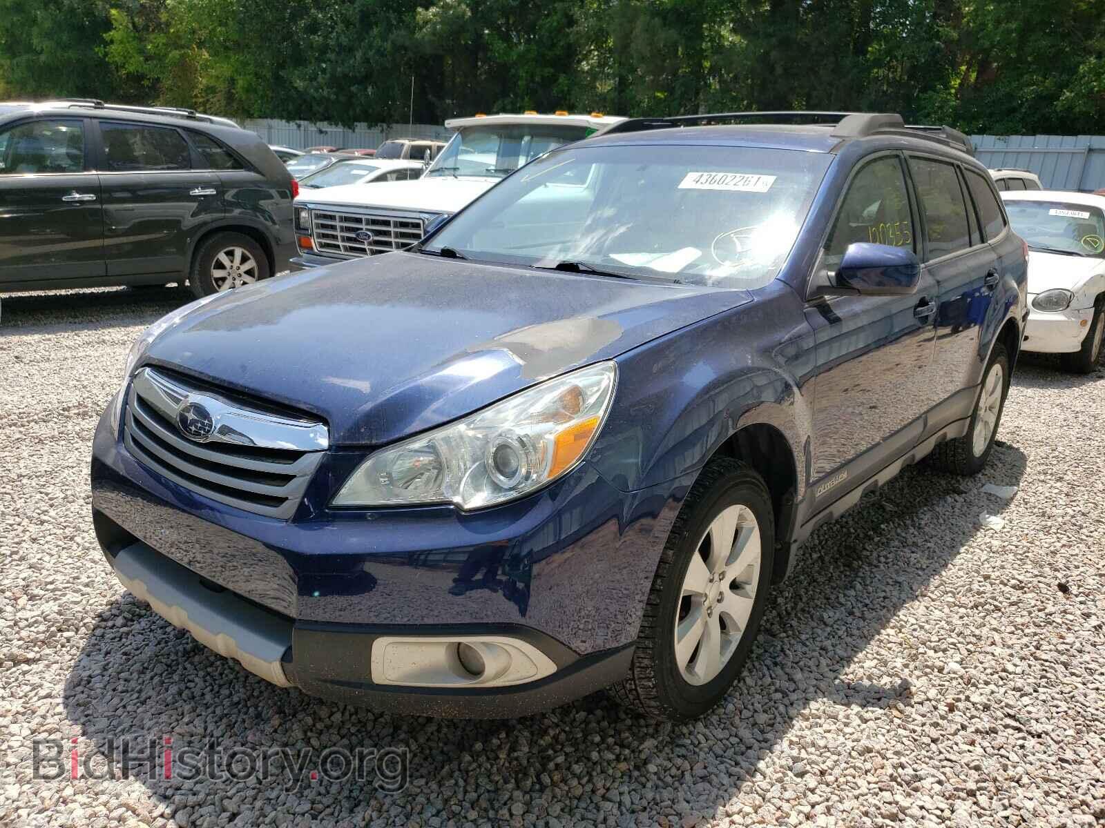 2011 SUBARU OUTBACK - VIN: 4S4BRBGC8B3404560 - Photo 2