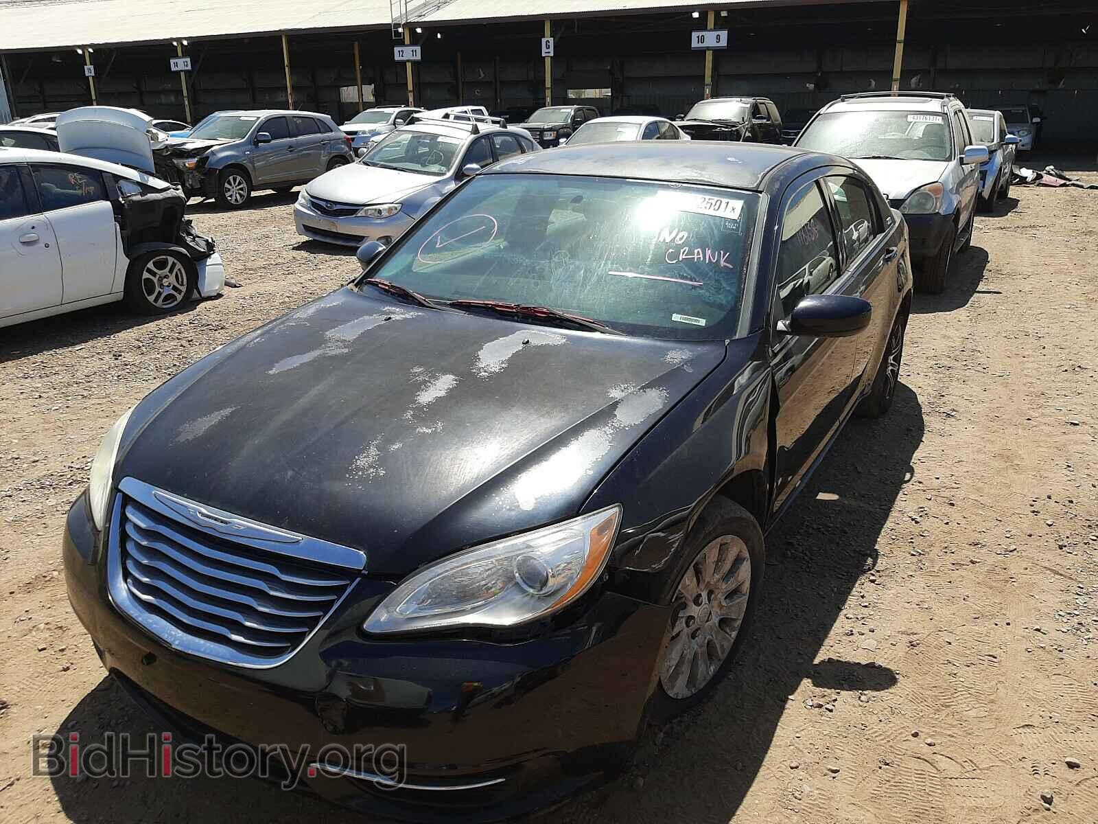 2011 CHRYSLER 200 - VIN: 1C3BC4FB8BN542604 - Фото 2