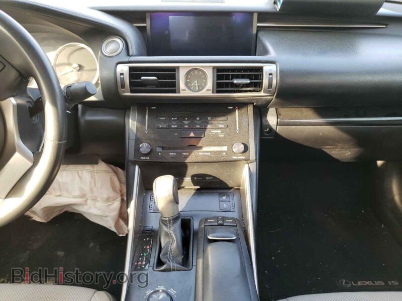 2014 Lexus IS (VIN JTHBF1D25E5019399) — photo 9 of 10