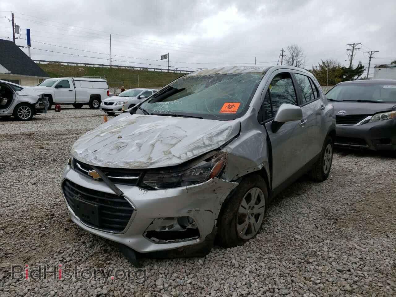 2017 CHEVROLET TRAX - VIN: 3GNCJKSB2HL193892 - Фото 2