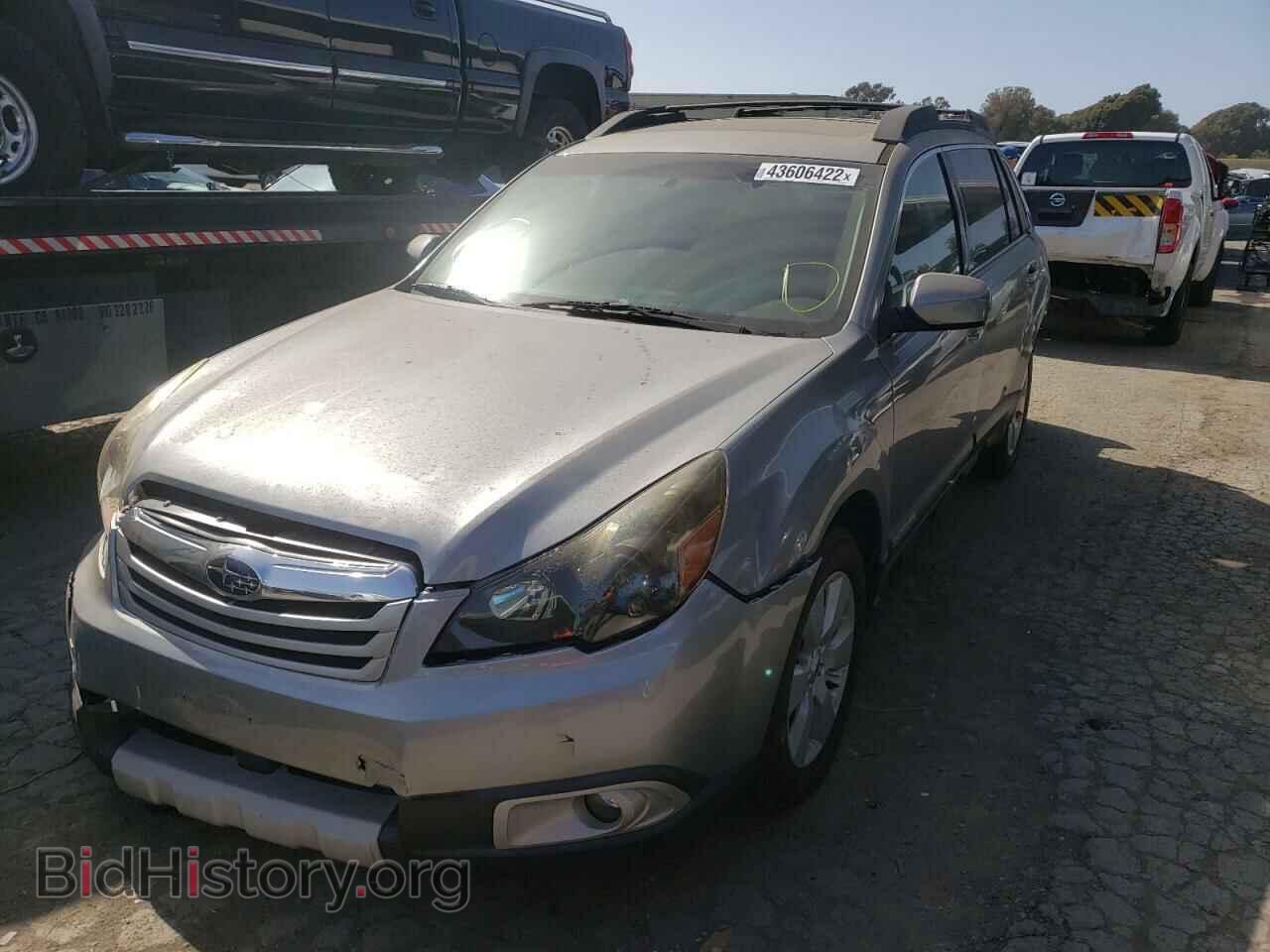 2011 SUBARU OUTBACK - VIN: 4S4BRBKC8B3421785 - Фото 2