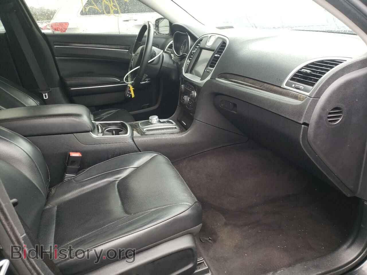 2016 CHRYSLER 300 - VIN: 2C3CCAKG1GH253049 - Фото 5