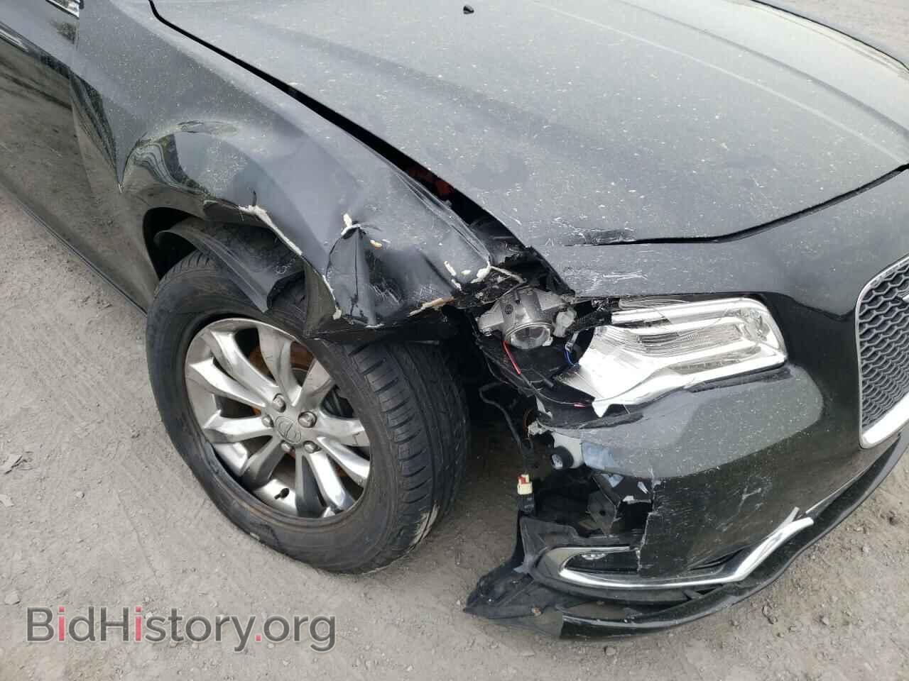 2016 CHRYSLER 300 - VIN: 2C3CCAKG1GH253049 - Фото 9