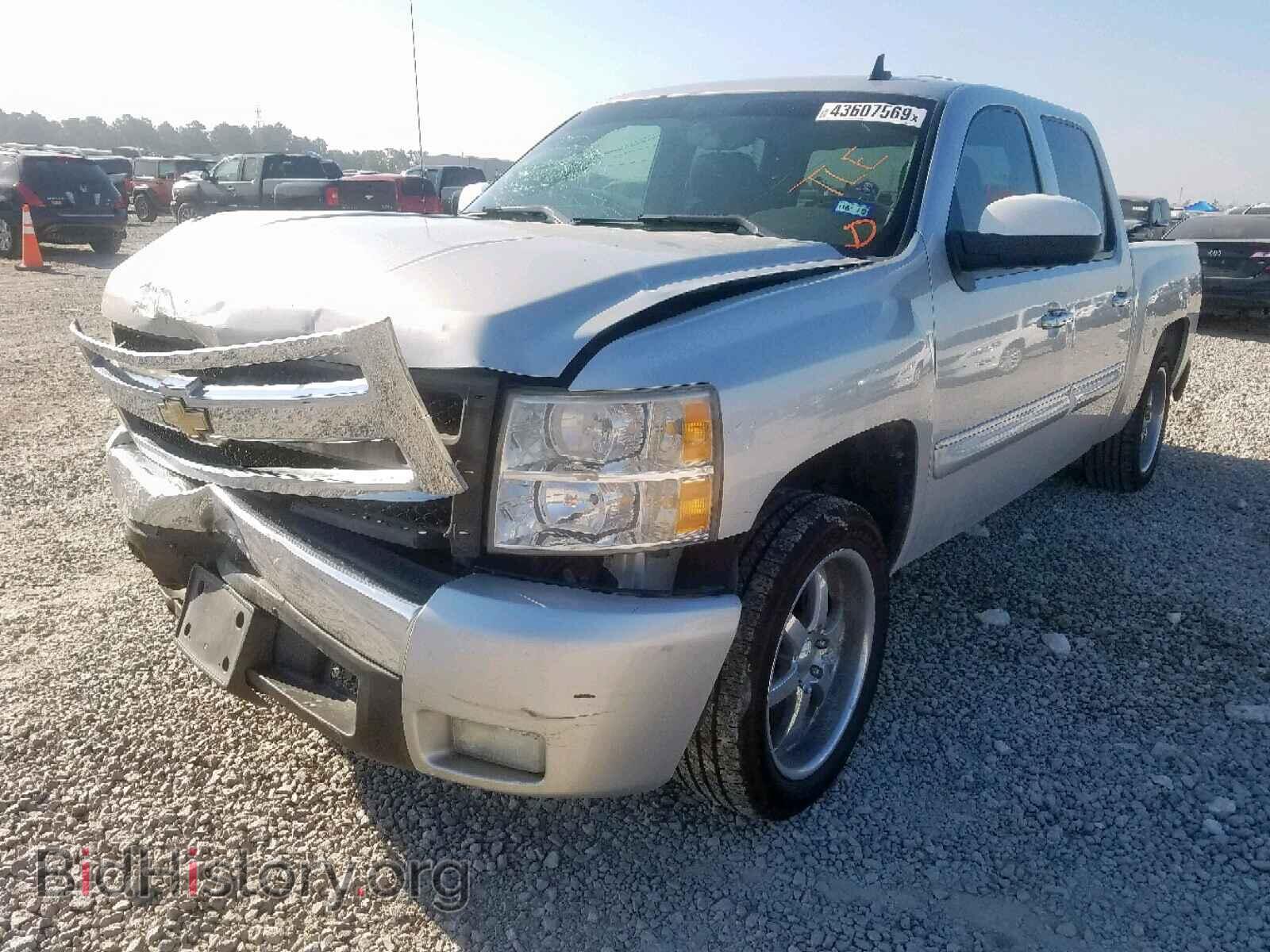 2011 CHEVROLET SILVERADO - VIN: 3GCPCSE00BG272749 - Photo 2