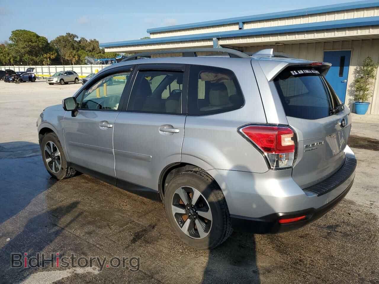 2017 SUBARU FORESTER - VIN: JF2SJAEC1HH405829 - Фото 2