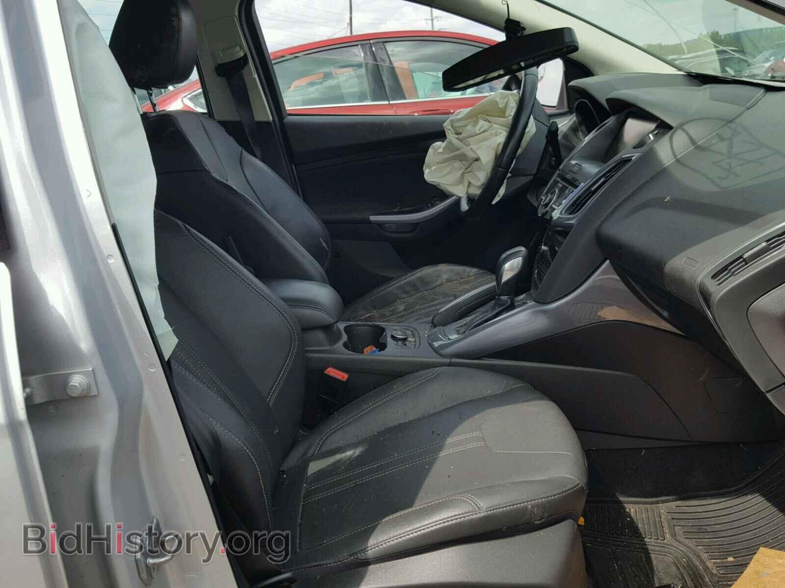 2012 Ford FOCUS (VIN 1FAHP3J28CL414443) — фото 5 из 10