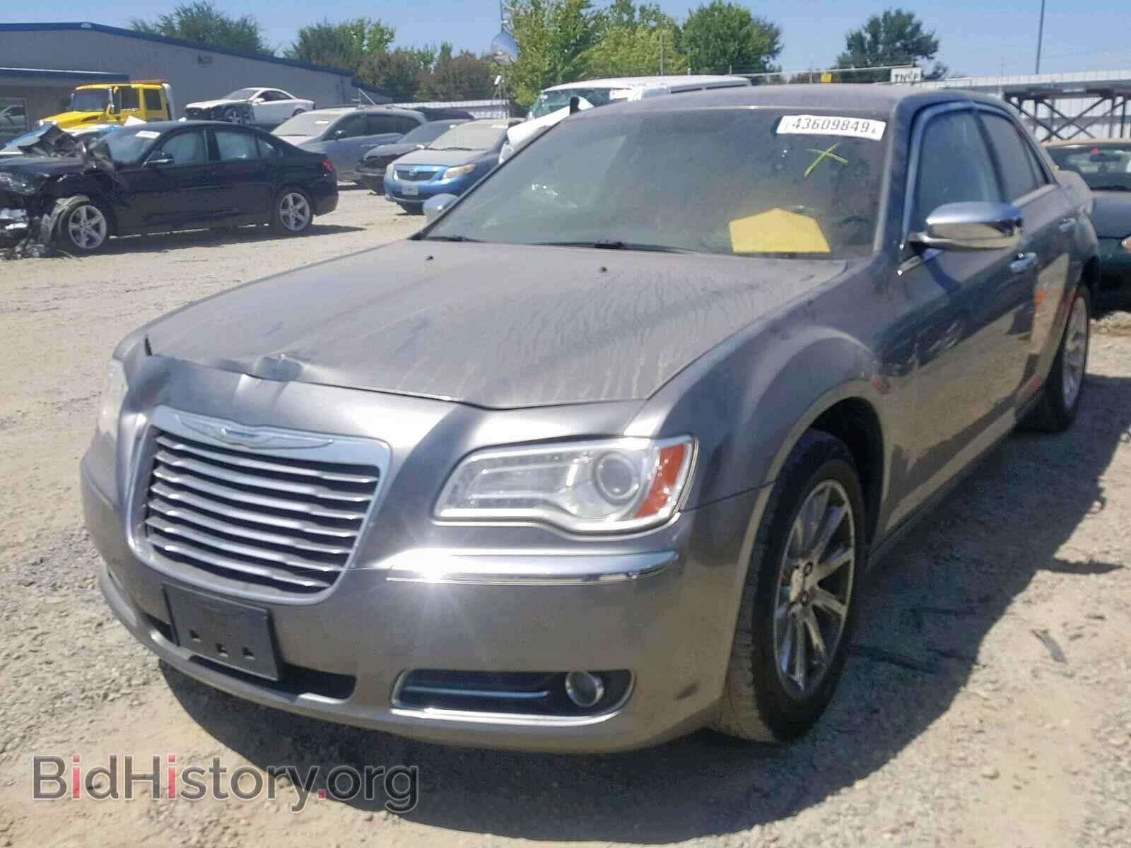 2011 CHRYSLER 300 - VIN: 2C3CA5CG7BH557975 - Фото 2