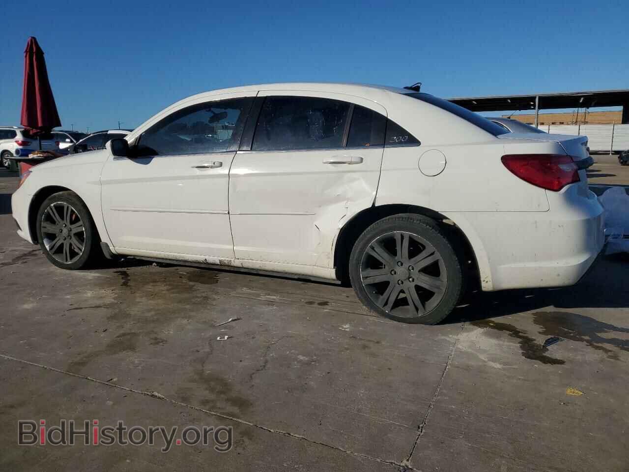 2013 CHRYSLER 200 - VIN: 1C3CCBBB3DN666006 - Фото 2