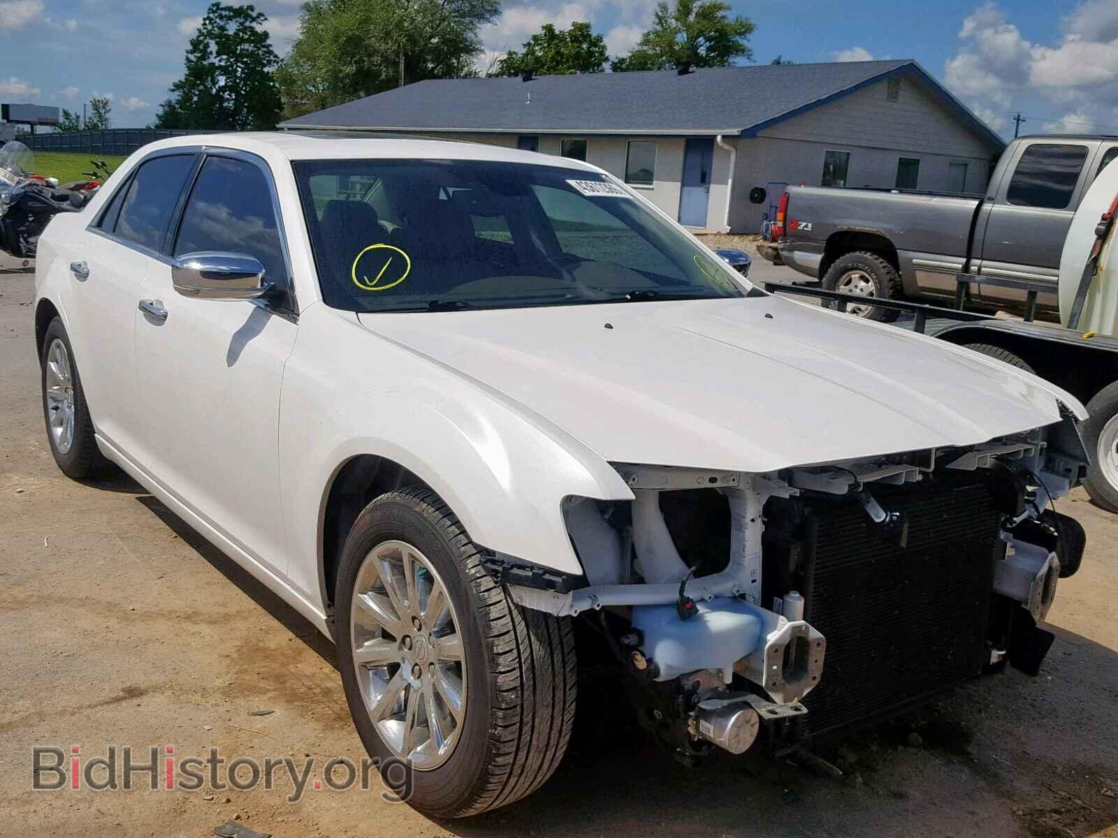 Photo 2C3CA6CT6BH528891 - CHRYSLER 300 2011