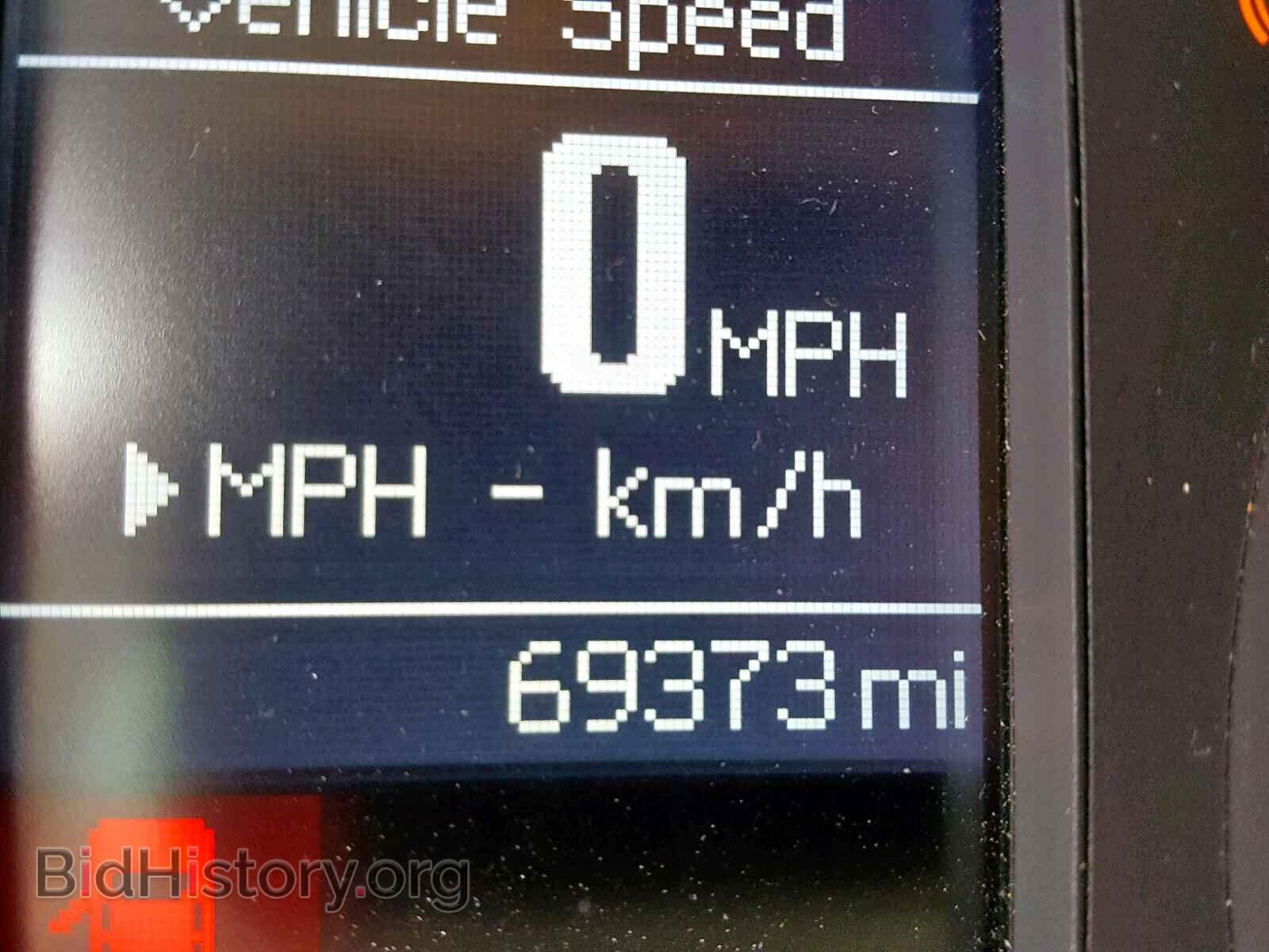 2011 CHRYSLER 300 - VIN: 2C3CA6CT6BH528891 - Фото 8