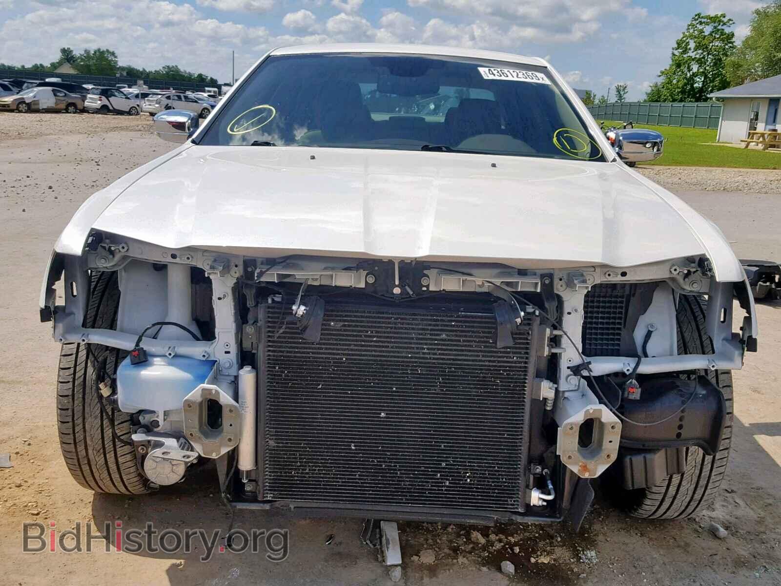 2011 CHRYSLER 300 - VIN: 2C3CA6CT6BH528891 - Фото 9