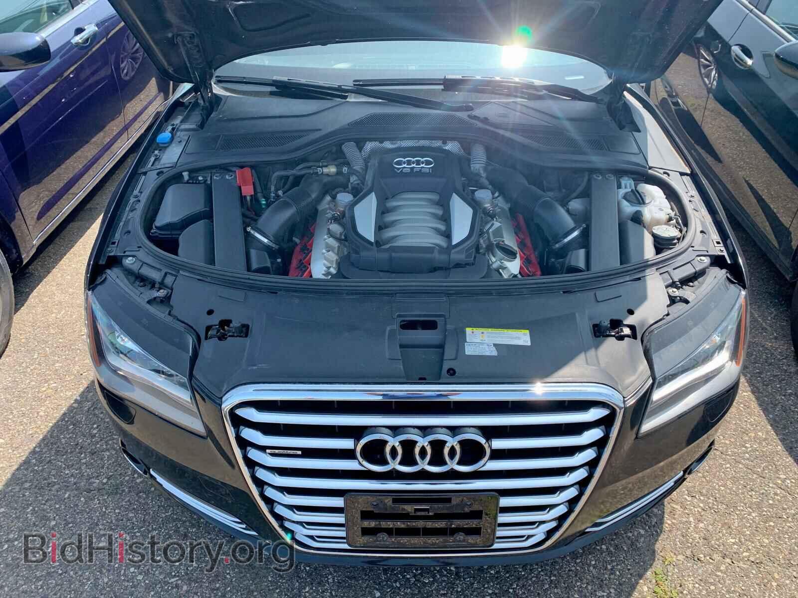 Photo WAURVAFD7BN015395 - AUDI A8 2011