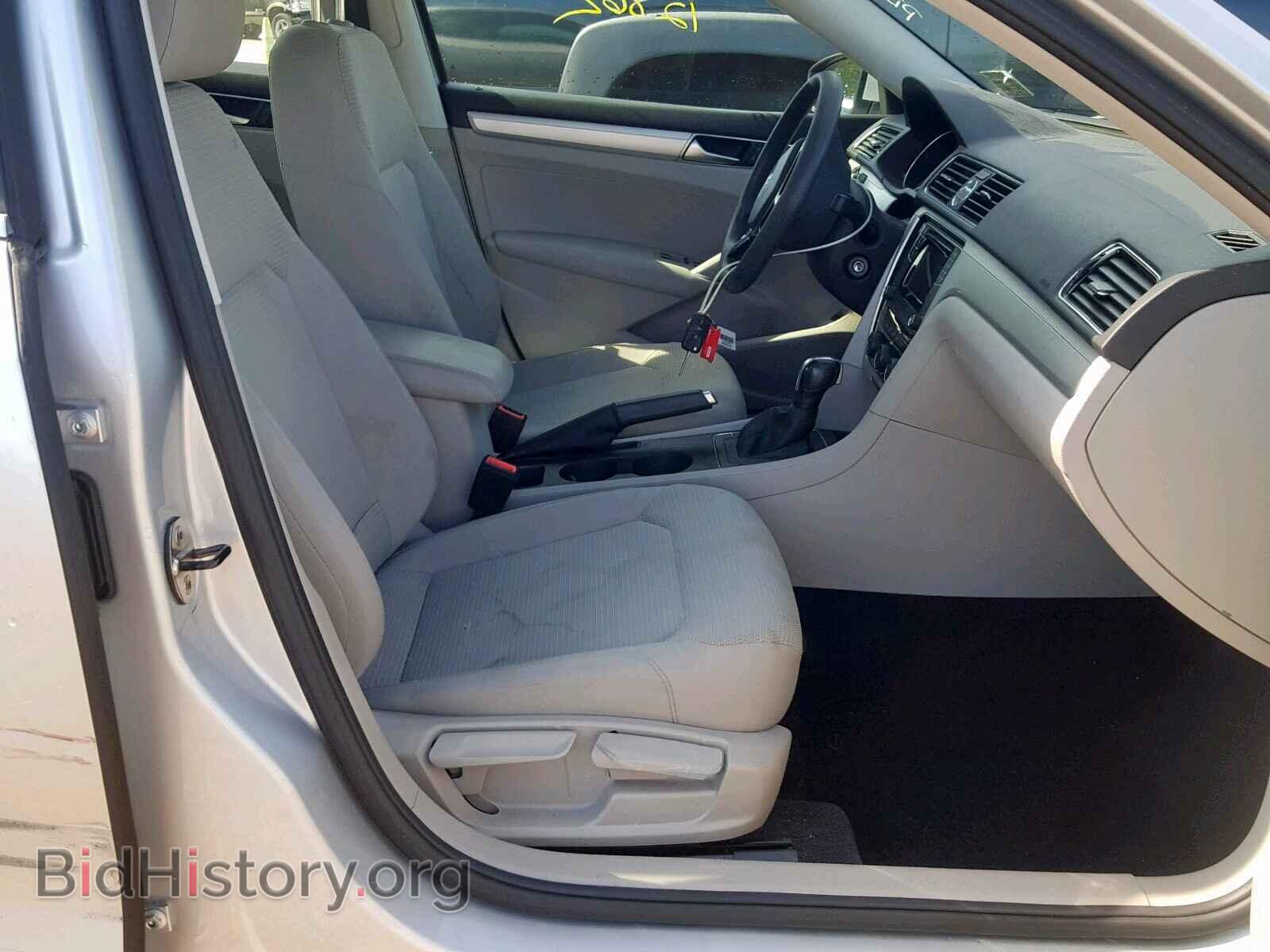 2017 VOLKSWAGEN PASSAT - VIN: 1VWAT7A33HC033904 - Фото 5