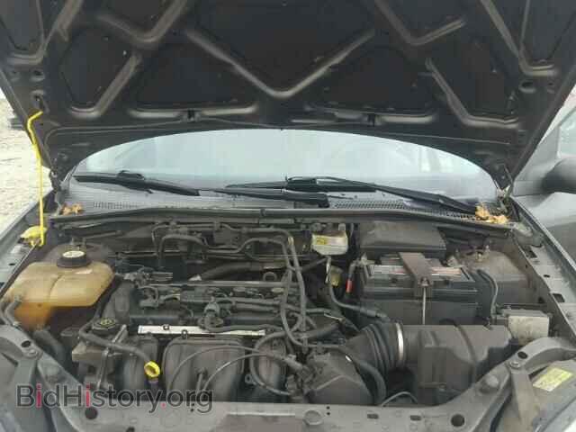 2007 Ford FOCUS (VIN 1FAFP34N67W110867) — photo 7 of 10
