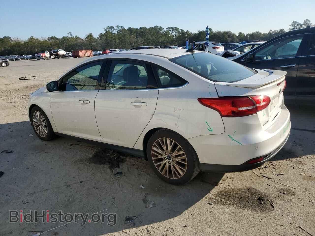 2016 FORD FOCUS - VIN: 1FADP3J21GL327696 - Фото 2