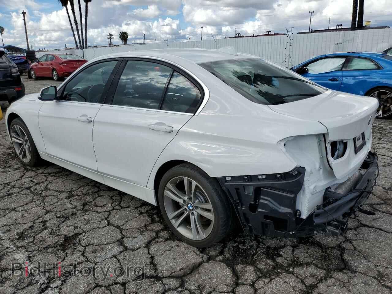 2018 BMW 3 SERIES - VIN: WBA8B9C56JEE82471 - Фото 2