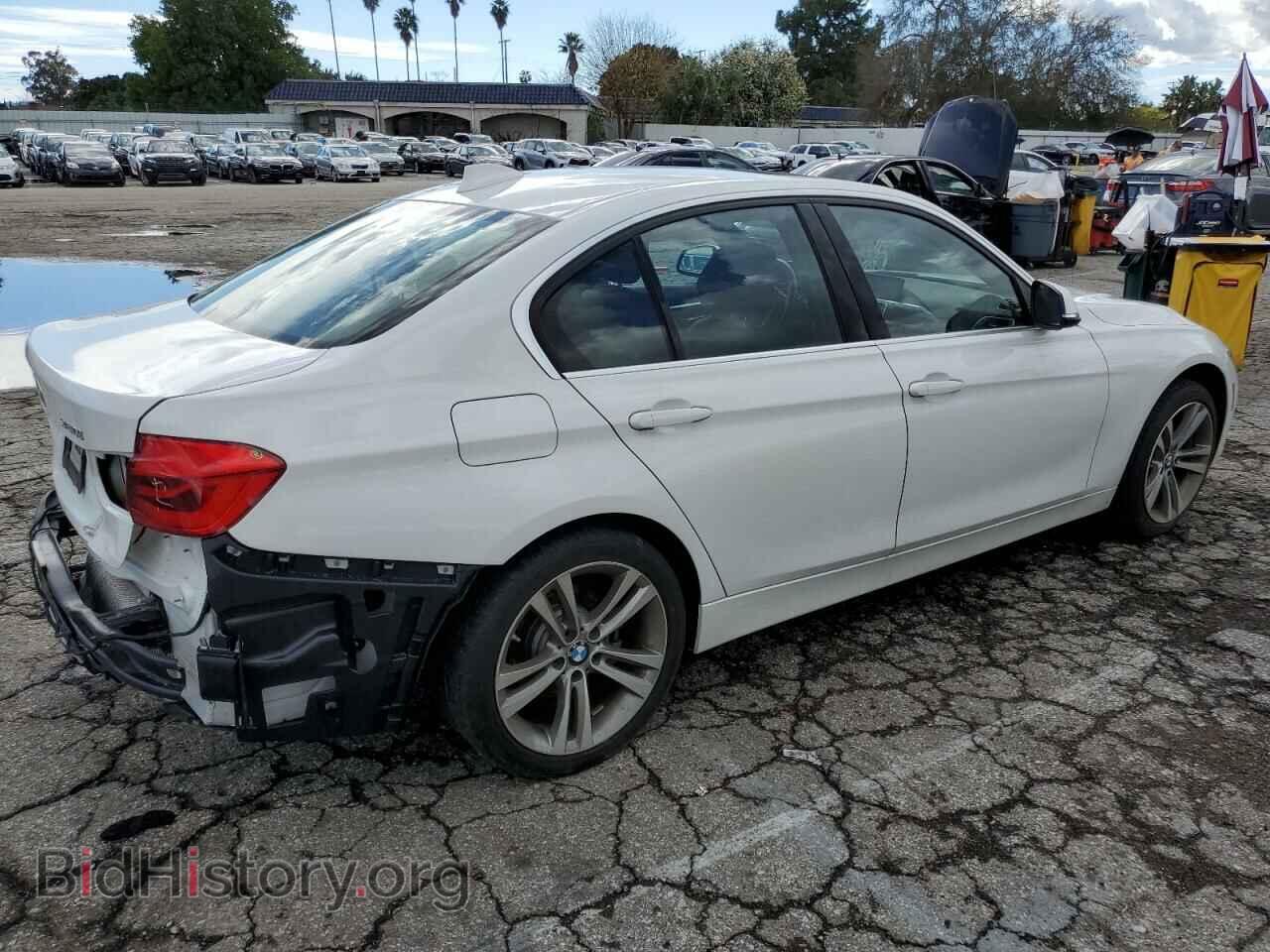 2018 BMW 3 SERIES - VIN: WBA8B9C56JEE82471 - Фото 3