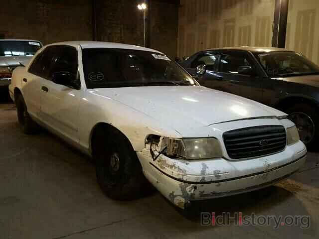 Photo 2FAFP71WXYX110073 - FORD CROWN VIC 2000