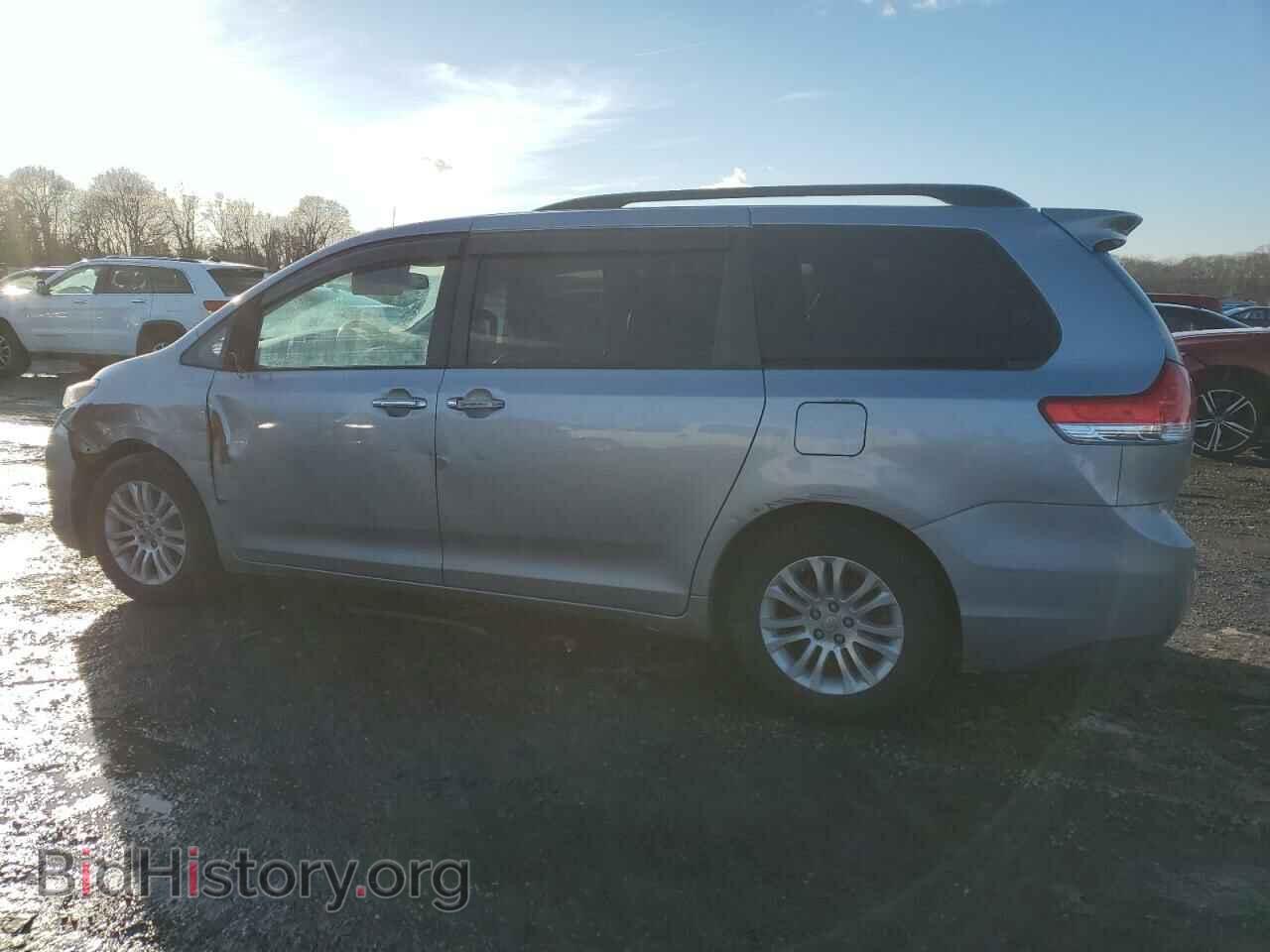 2012 TOYOTA All Models - VIN: 5TDYK3DC3CS240163 - Фото 2