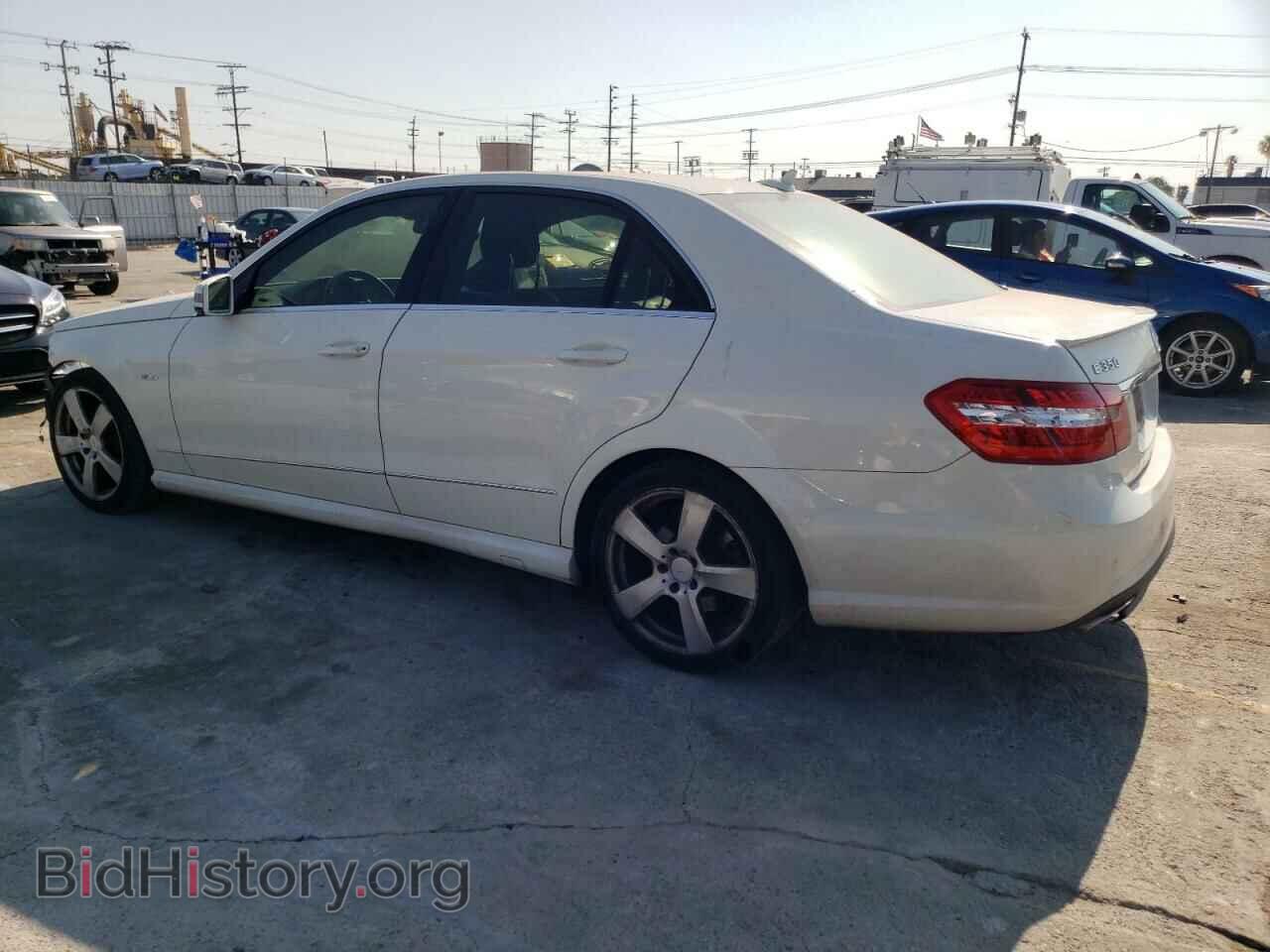 2012 MERCEDES-BENZ E-CLASS - VIN: WDDHF5KB1CA592588 - Фото 2
