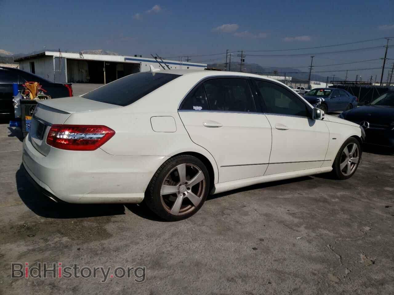 2012 MERCEDES-BENZ E-CLASS - VIN: WDDHF5KB1CA592588 - Фото 3