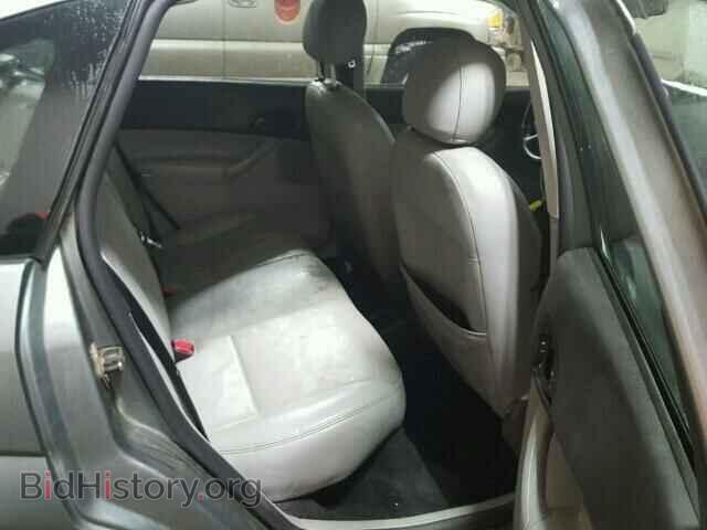2005 FORD FOCUS - VIN: 3FAFP37NX5R138621 - Фото 6