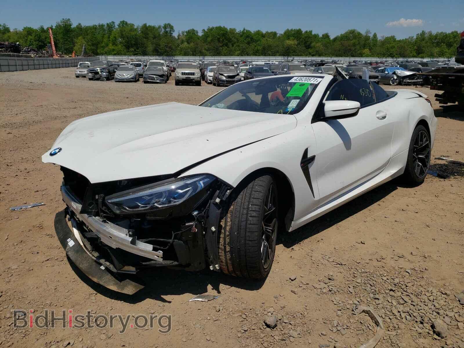 2020 BMW M8 - VIN: WBSDZ0C00LCD81821 - Фото 2