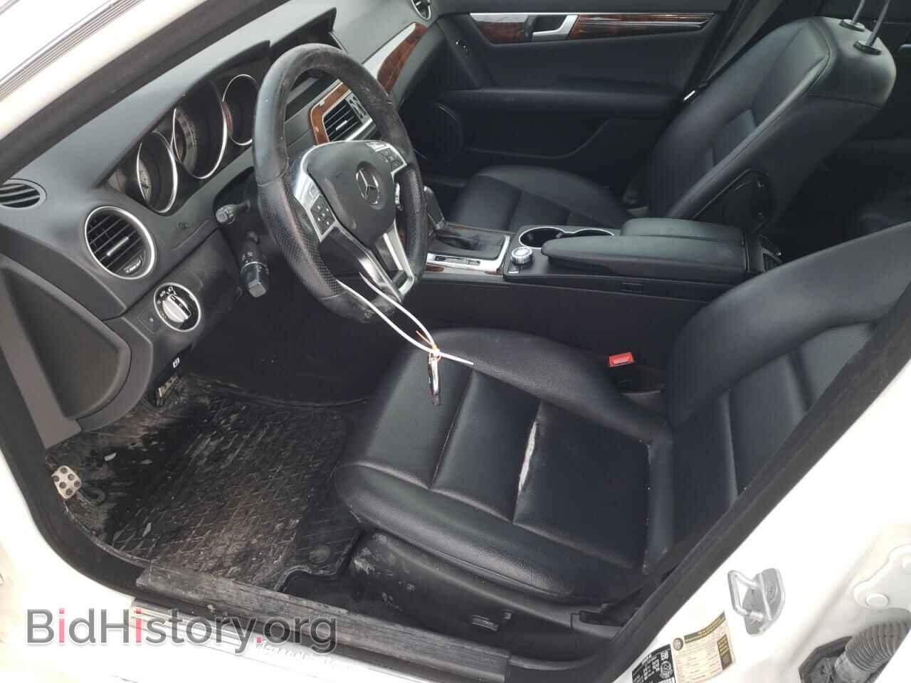2012 MERCEDES-BENZ C-CLASS - VIN: WDDGF8FB0CA678224 - Фото 7