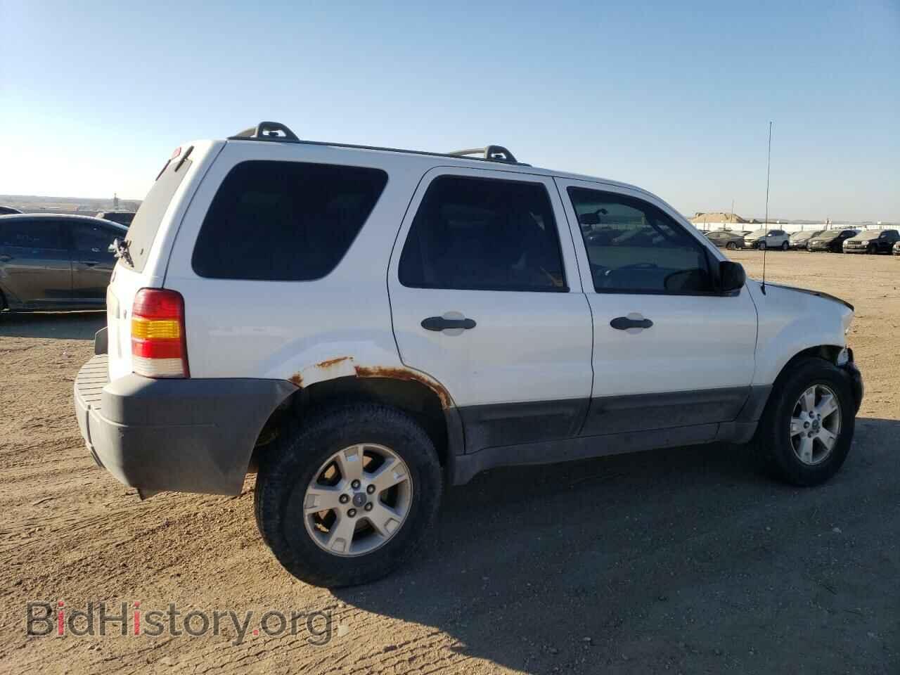 2007 FORD ESCAPE - VIN: 1FMYU93187KA41132 - Фото 3