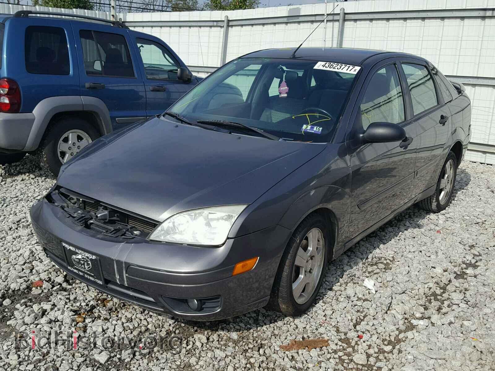 2007 FORD FOCUS - VIN: 1FAFP34N97W365819 - Фото 2