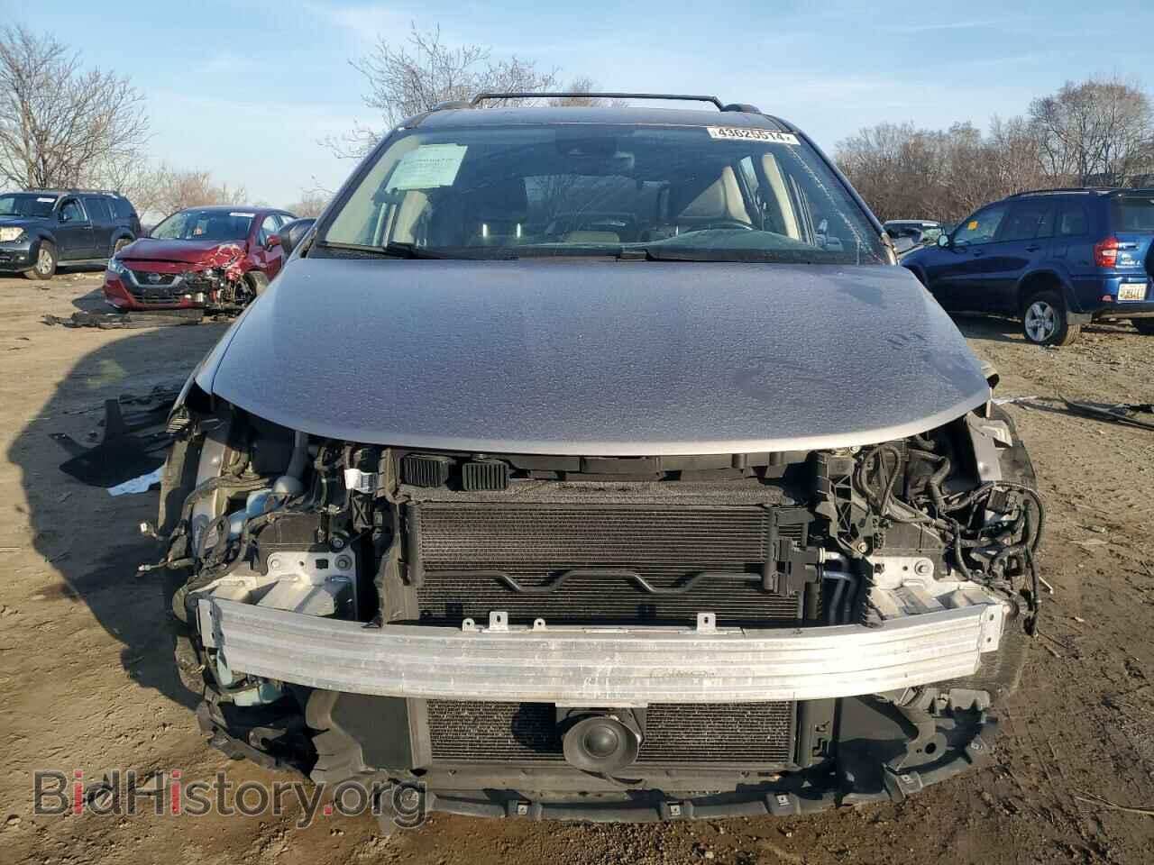2017 CHRYSLER All Models - VIN: 2C4RC1EG9HR727388 - Фото 5