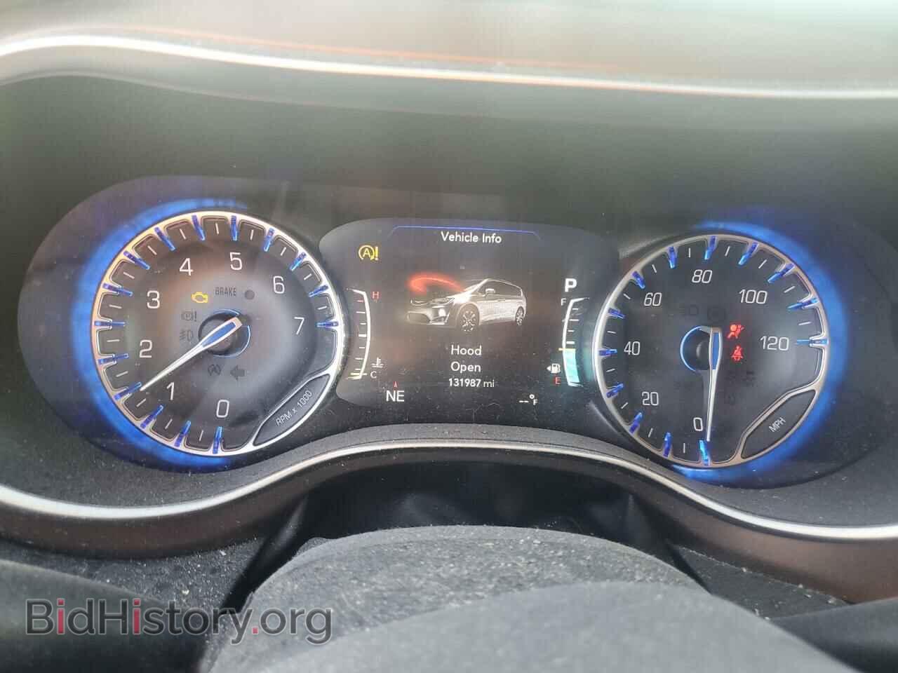 2017 CHRYSLER All Models - VIN: 2C4RC1EG9HR727388 - Фото 9