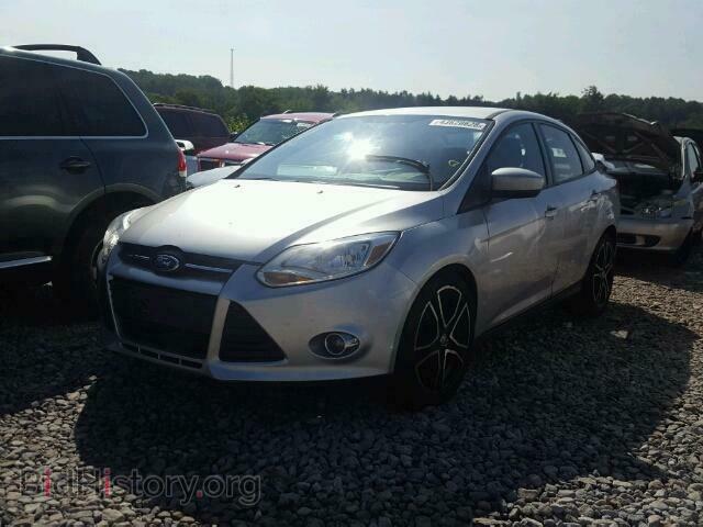 2012 Ford FOCUS (VIN 1FAHP3F24CL105352) — photo 2 of 10