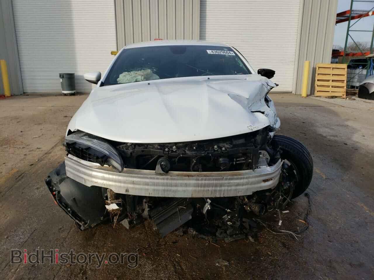 2016 CHRYSLER 200 - VIN: 1C3CCCBG1GN107897 - Фото 5