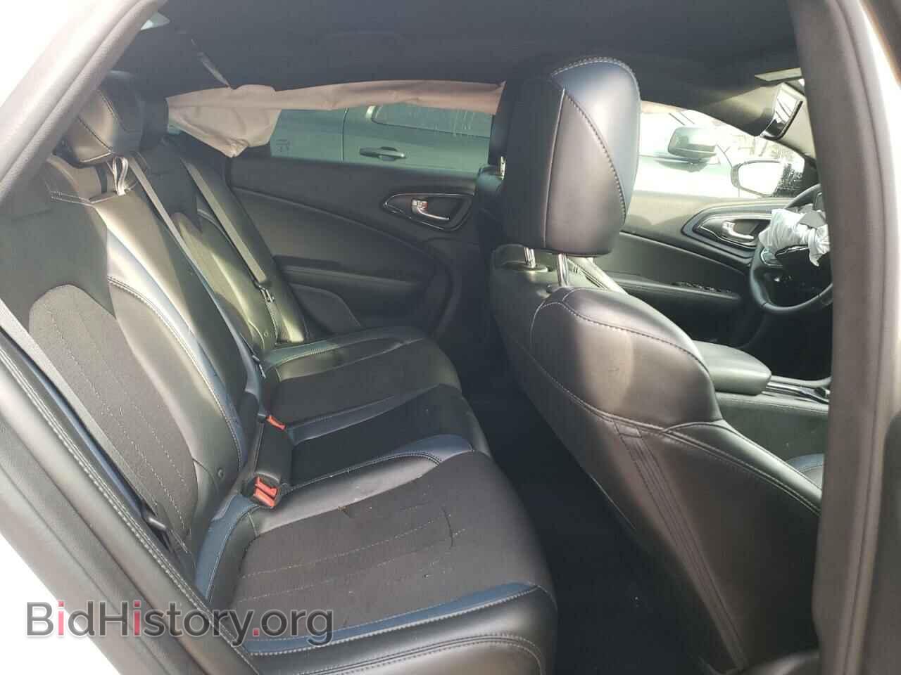 2016 CHRYSLER 200 - VIN: 1C3CCCBG1GN107897 - Фото 10