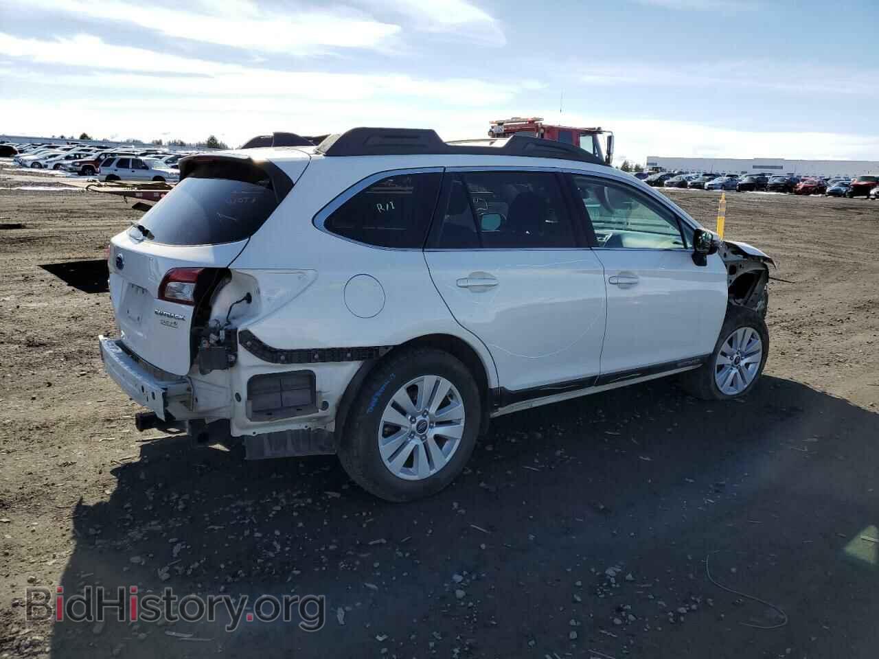 2017 SUBARU OUTBACK - VIN: 4S4BSAFC6H3224762 - Фото 3