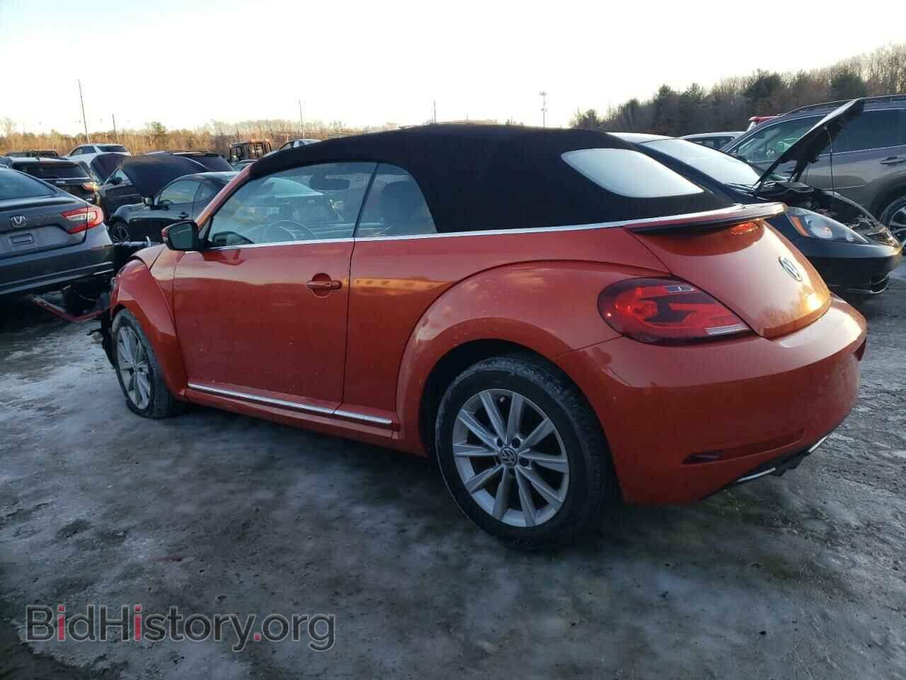 2017 VOLKSWAGEN BEETLE - VIN: 3VW517AT5HM806166 - Фото 2