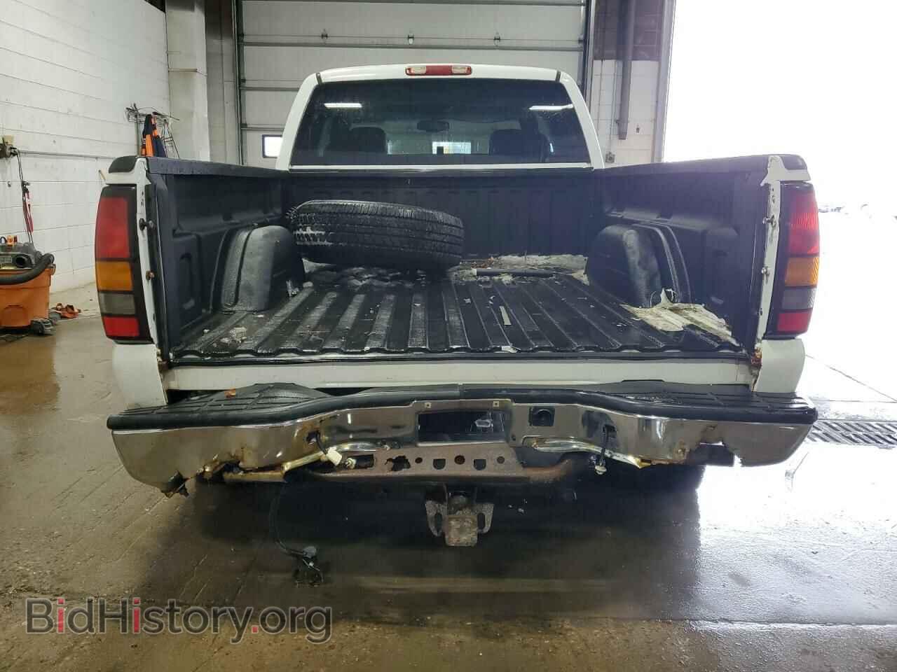 2005 GMC SIERRA - VIN: 1GTEK19B55E335887 - Фото 6