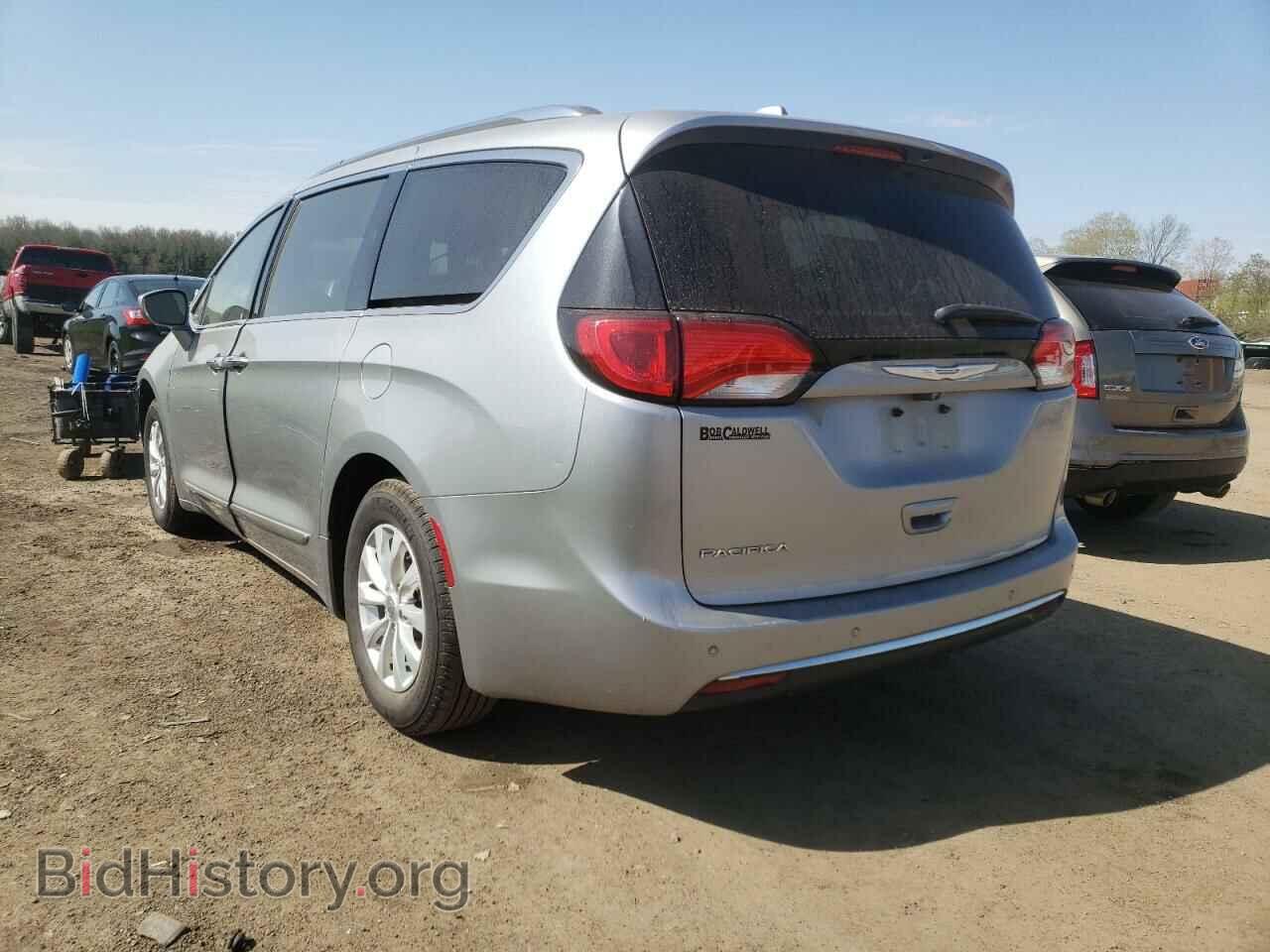 2018 CHRYSLER PACIFICA - VIN: 2C4RC1BGXJR110737 - Photo 3